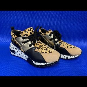 SOLD‼️ Steve Madden CLIFF Animal Sneaker